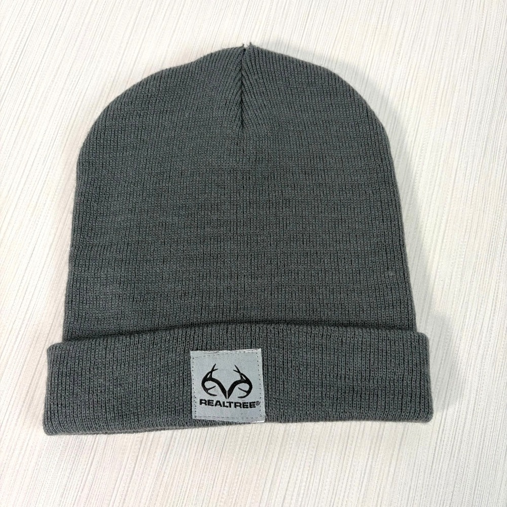 Realtree Hunting Patch Logo Beanie Winter Hat Gray One Size NWOT